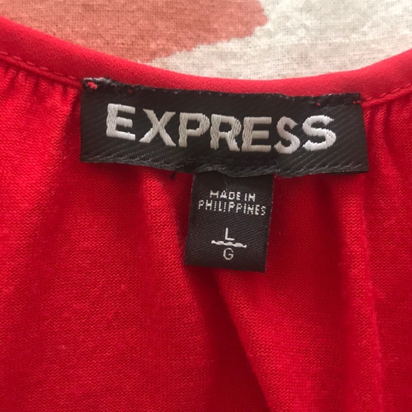 Express red top 🔥 - Picture 3 of 5